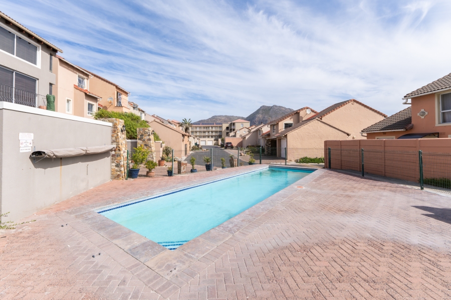 2 Bedroom Property for Sale in Muizenberg Western Cape